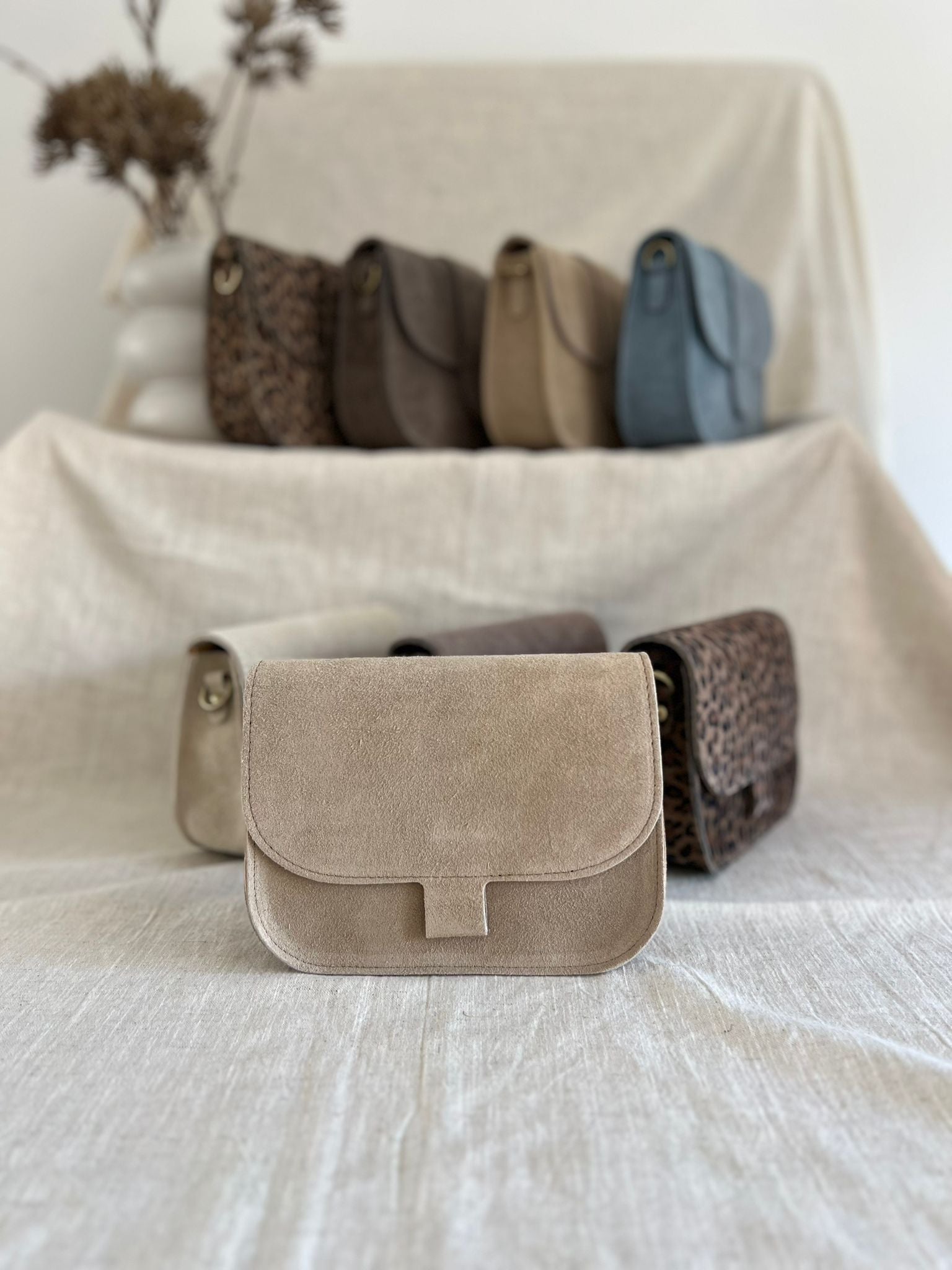 zand beige tas voor dames suede